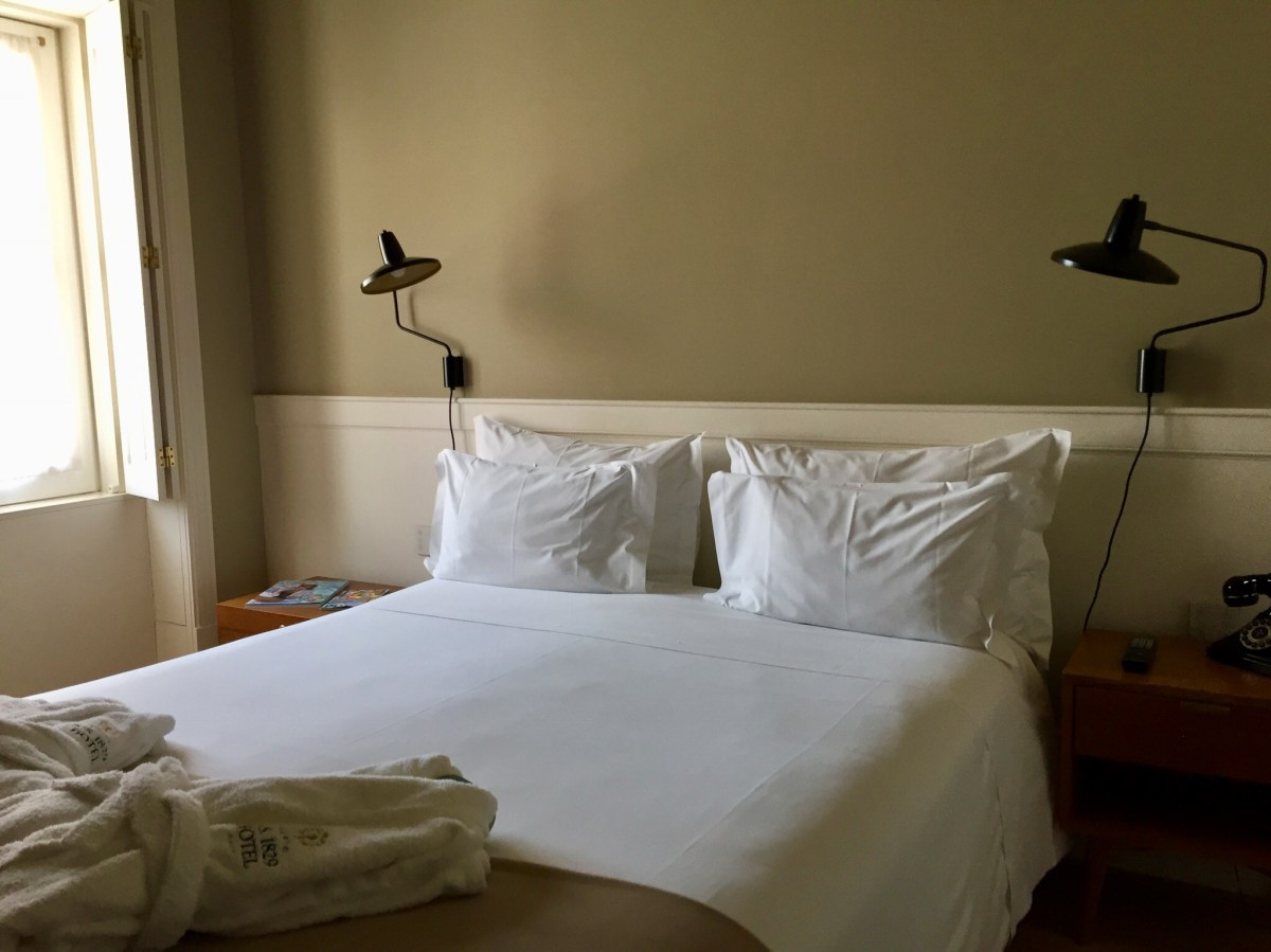 F9E3B920-3097-485B-B10D-B1B6BEC16503