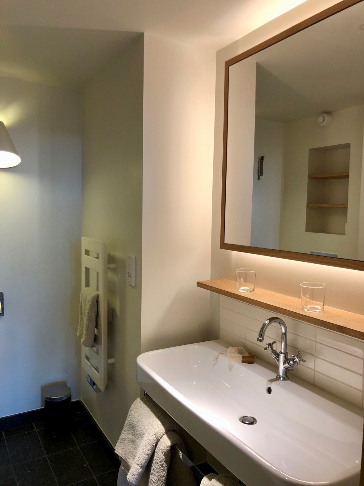 1069C5FE-1CC5-4660-A39B-39D82B09C3B0